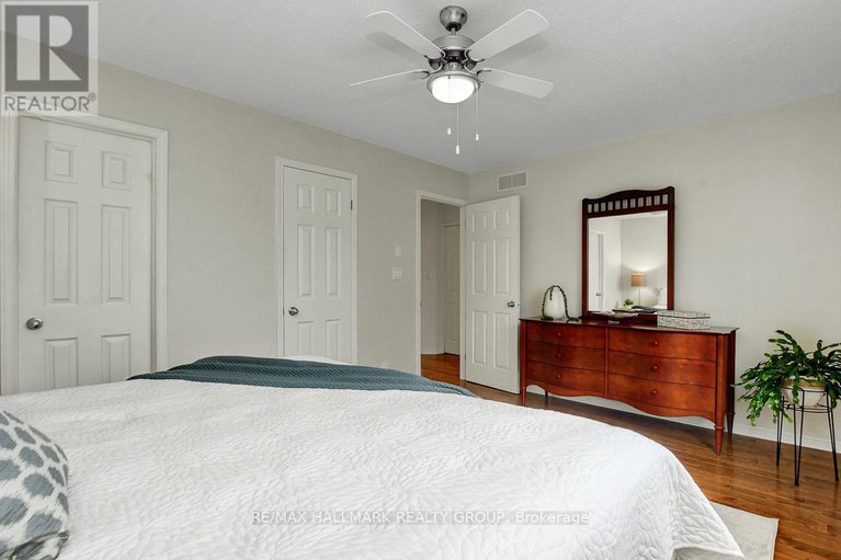 28882866/1166-ambercrest-street/carson-grove/ottawa/ontario/K1J1B2_29