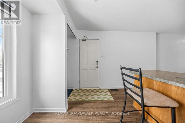 29677917/364-crownridge-drive/emerald-meadowstrailwest/ottawa/ontario/K2M3A4_3
