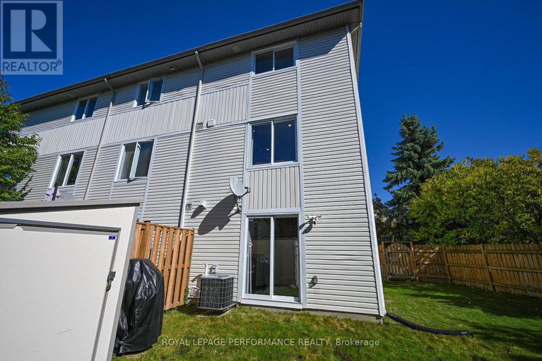 28998984/42-yorkville-street/central-park/ottawa/ontario/K2C4B5_30