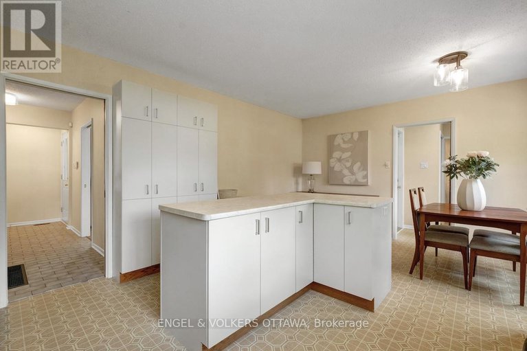28836979/29-qualicum-street/bruce-farmgraham-parkqualicumbellands/ottawa/ontario/K2H7H1_20
