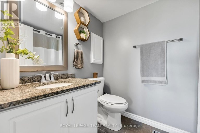 28888816/368-crownridge-drive/emerald-meadowstrailwest/ottawa/ontario/K2M3A4_26
