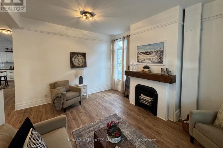 29078821/11-elgin-street-e/alexandria/north-glengarry/ontario/K0C1A0_42