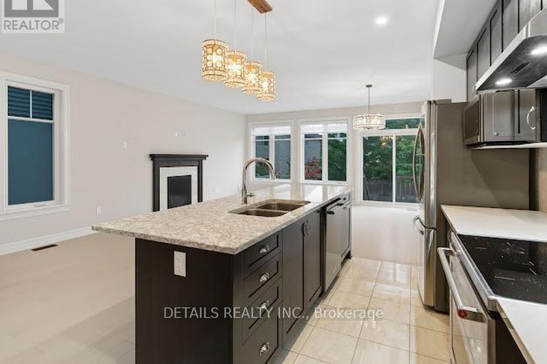 28683868/690-vivera-place/fringewood/ottawa/ontario/K2S2N1_16