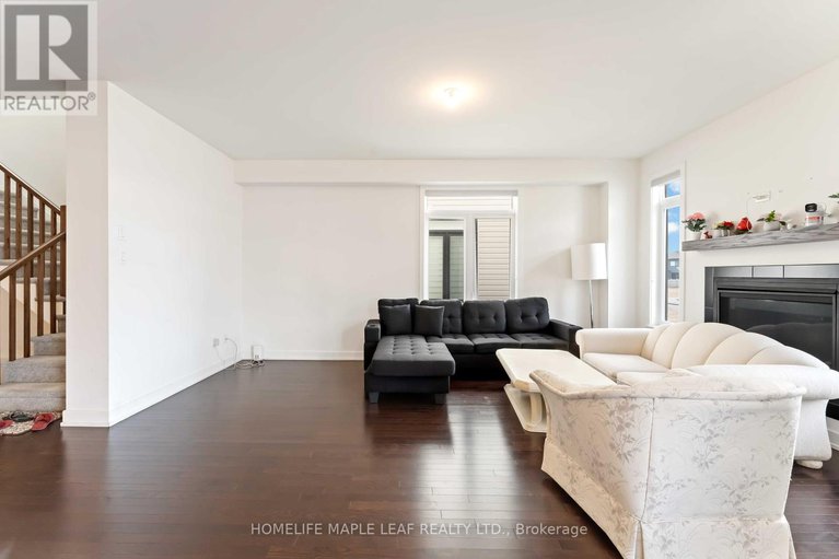 28816771/332-monticello-avenue/emerald-meadowstrailwest/ottawa/ontario/K2S2S5_5
