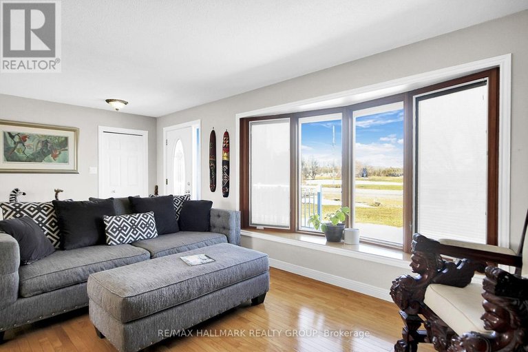 29530711/6151-malakoff-road/rideau-twp-south-to-roger-stevens-drive/ottawa/ontario/K0A2Z0_17