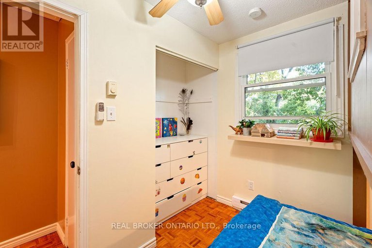 28929397/3-20-kempster-avenue/britannia/ottawa/ontario/K2B8B2_29
