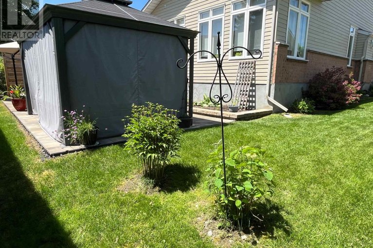 29673892/31-sable-run-drive/stittsville-central/ottawa/ontario/K2S1W8_42