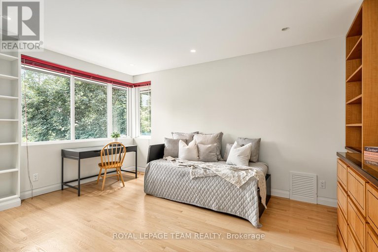 28493969/725-manor-avenue/rockcliffe/ottawa/ontario/K1M0E4_27