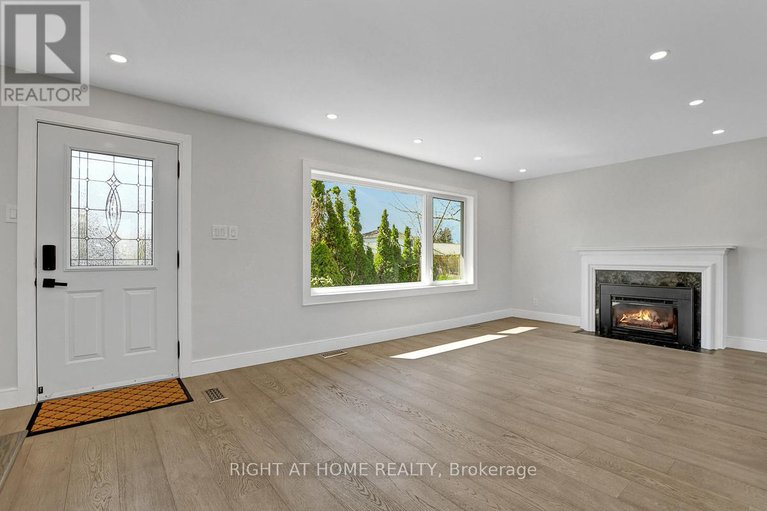28694406/81-canter-boulevard/meadowlandsst-claire-gardens/ottawa/ontario/K2G2M4_5