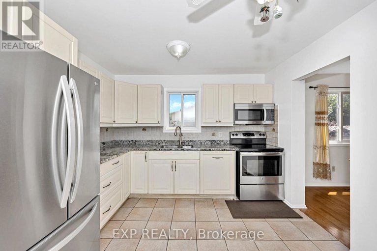 28480509/29-gowrie-drive/glencairnhazeldean/ottawa/ontario/K2L2T5_20