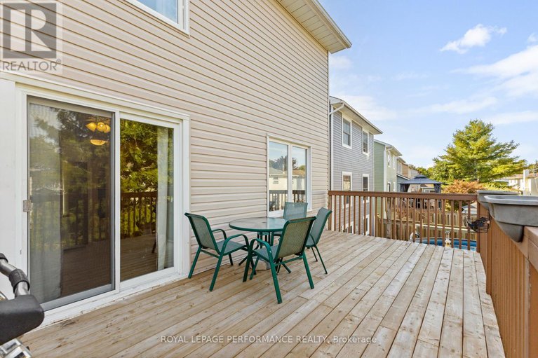 28918371/1936-longman-crescent/chateauneuf/ottawa/ontario/K1C5G6_29