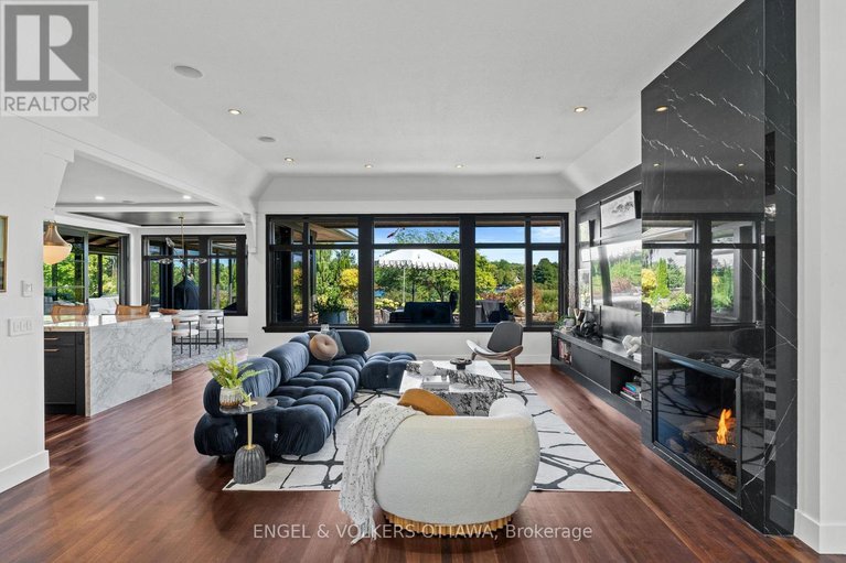 28961794/6351-rideau-valley-drive-n/manotick-south-to-roger-stevens/ottawa/ontario/K4M1B3_18