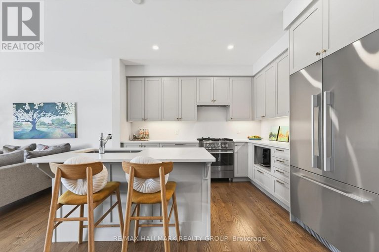 29416732/869-moses-tennisco-street/cfb-rockcliffe-and-area/ottawa/ontario/K1K5A2_8