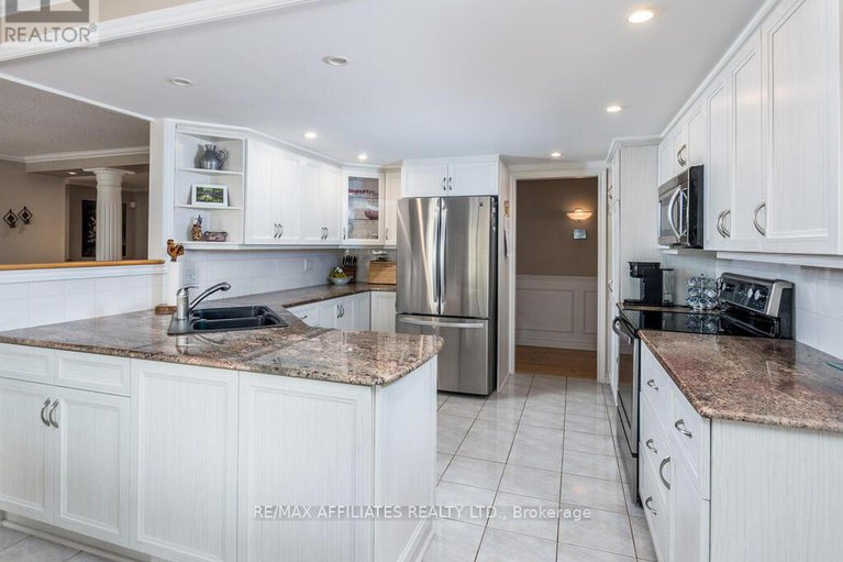 28461946/32-mika-street/stittsville-north/ottawa/ontario/K2S1K8_9