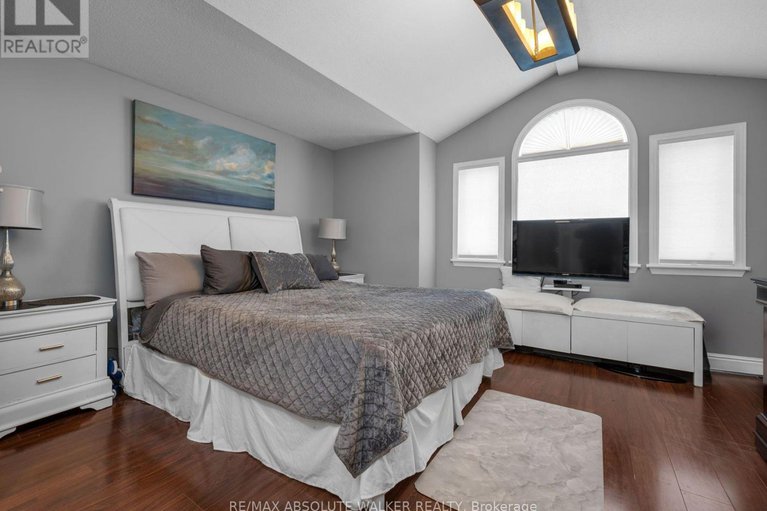 29228213/4362-rainforest-drive/riverside-southgloucester-glen/ottawa/ontario/K1V1L4_14