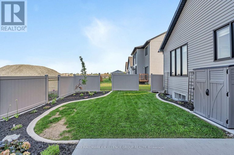 28413784/668-cobalt-street/clarencerockland-twp/clarence-rockland/ontario/K4K0L8_42