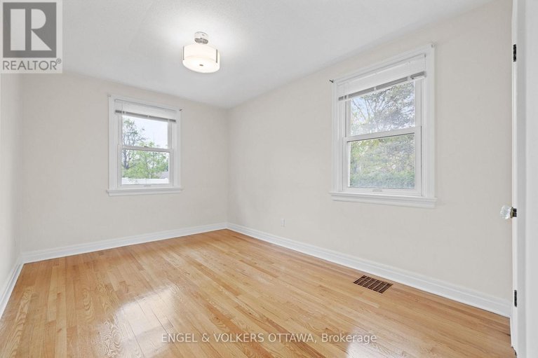 28349600/1960-alta-vista-drive/faircrest-heights/ottawa/ontario/K1H7K8_22