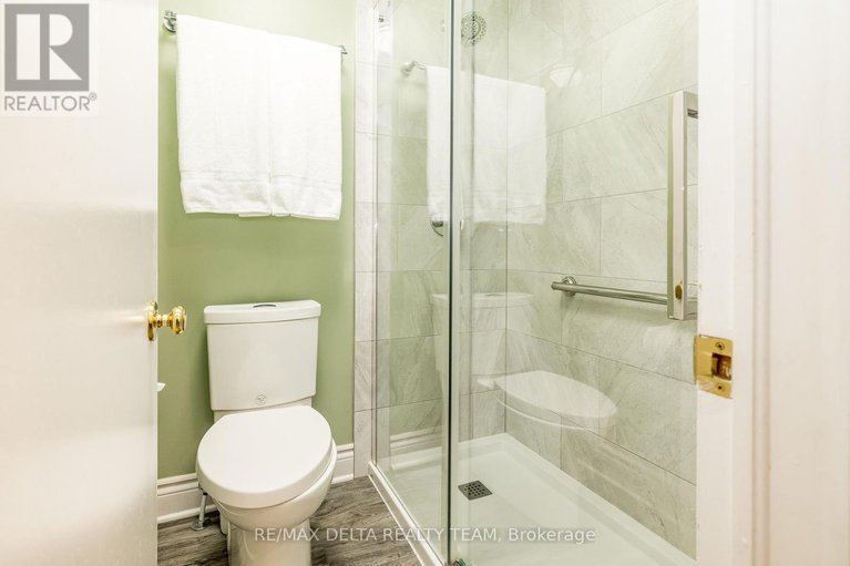 28905384/1540-briarfield-crescent/fallingbrookridgemount/ottawa/ontario/K4A1Z9_15