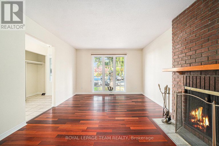 29213895/218-440-kintyre-private/carleton-square/ottawa/ontario/K2C3M9_3