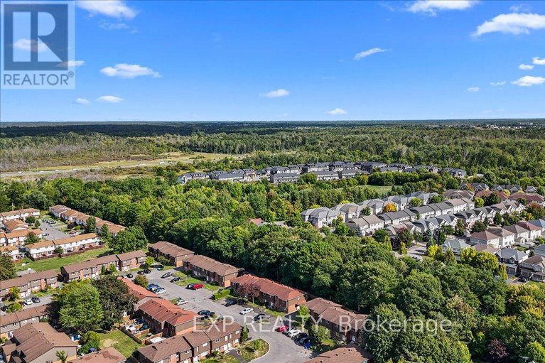 29082044/3166-stockton-drive/blossom-parkkemp-parkfindlay-creek/ottawa/ontario/K1T1S1_37