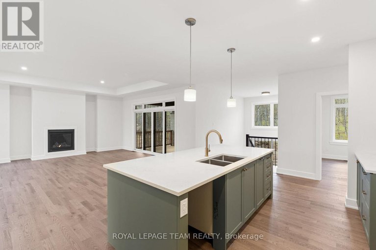 28410358/79-hogan-drive/mcnabbraeside-twps/mcnabbraeside/ontario/K7S0H8_17