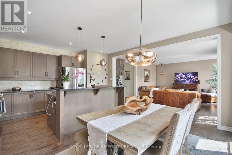 28783771/318-everglade-way-e/emerald-meadowstrailwest/ottawa/ontario/K2M0K9_22