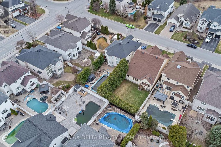 28569379/5-bentgrass-green/stonebridge/ottawa/ontario/K2J4Y1_36