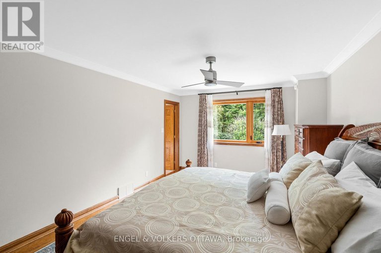 28760477/37-revol-road/merivale-gardens/ottawa/ontario/K2G0B8_20
