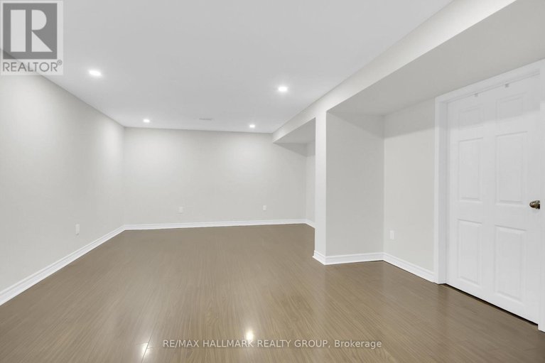 28570009/2286-elmira-drive/parkway-park/ottawa/ontario/K2C1H4_36