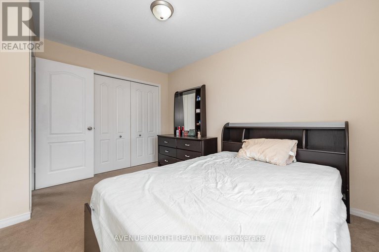 29105316/361-royal-fern-way/riverside-southgloucester-glen/ottawa/ontario/K1V2K6_33