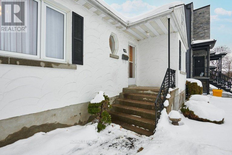 29195504/456-blake-boulevard/vanier/ottawa/ontario/K1K1B1_2