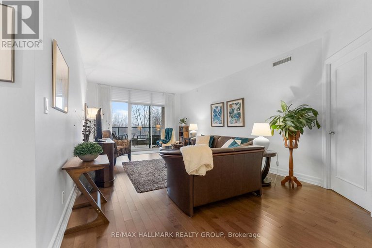 29148163/305-3590-rivergate-way/quinterra/ottawa/ontario/K1V1V6_15