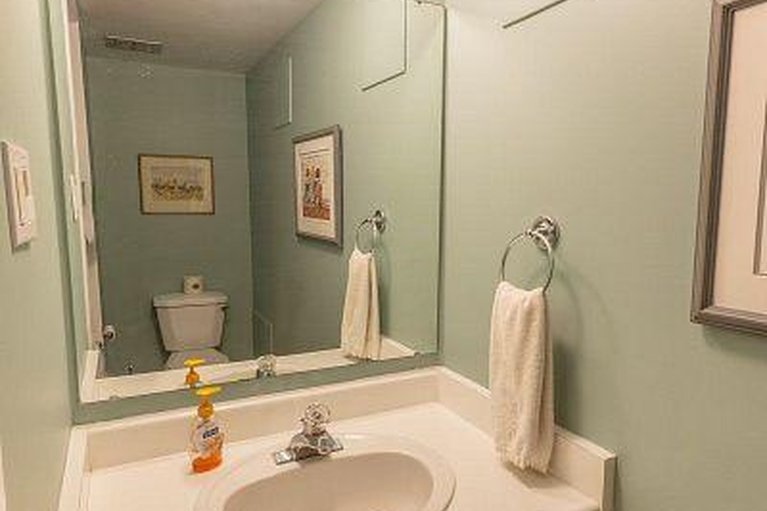 29464156/422-kintyre-private/carleton-square/ottawa/ontario/K2C3M7_28