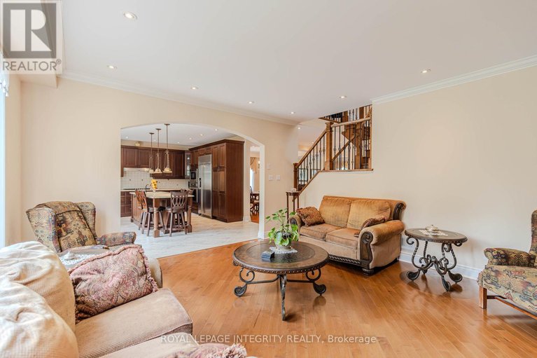 28715997/313-eckerson-avenue/stittsville-south/ottawa/ontario/K2S0K8_18