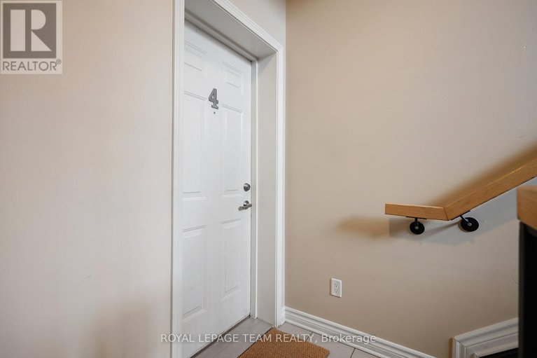 28786513/4-385-paseo-private/centrepointe/ottawa/ontario/K2G4N7_3
