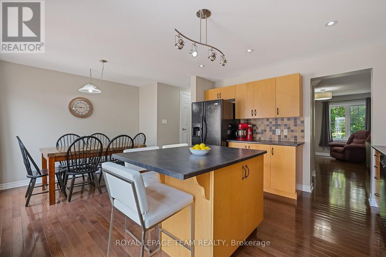 28669844/127-harmattan-avenue/stittsville-north/ottawa/ontario/K2S0E4_17