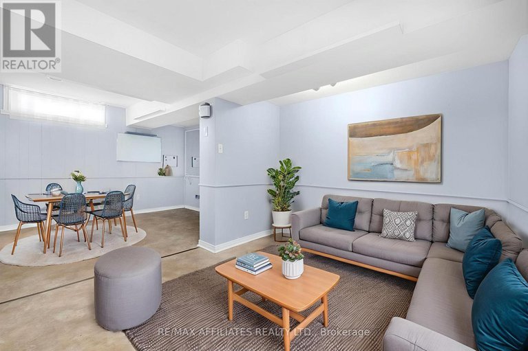 29159619/2-shadow-court/leslie-park/ottawa/ontario/K2H9E4_30