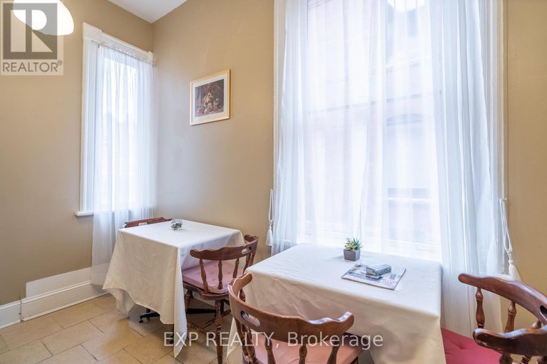 28578416/431-gilmour-street/ottawa-centre/ottawa/ontario/K2P0R5_11