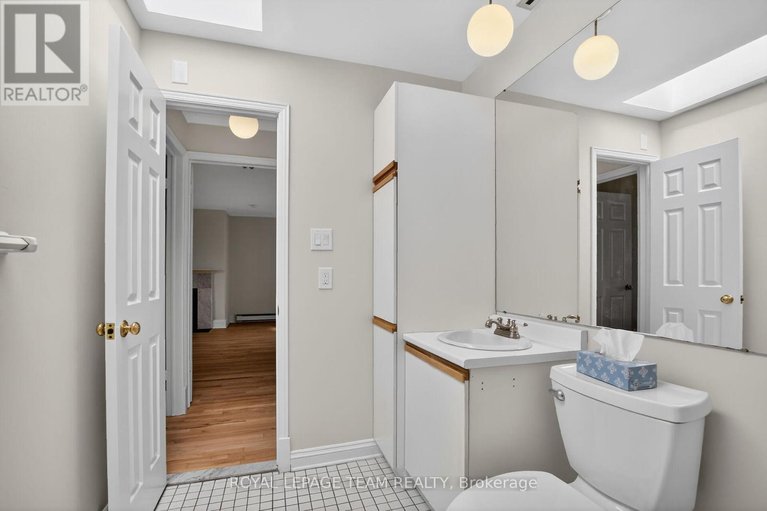 29603323/9-160-bruyere-street/lower-townbyward-market/ottawa/ontario/K1N5E1_20