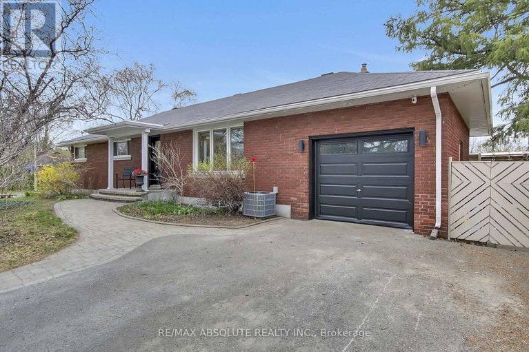 29679102/731-dovercourt-avenue/mckellarhighland/ottawa/ontario/K2A0W9_2