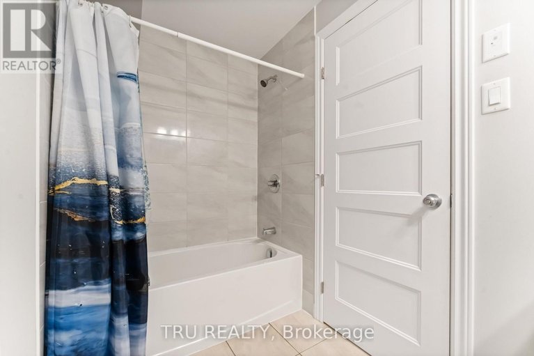 29458298/4031-kelly-farm-drive/blossom-parkkemp-parkfindlay-creek/ottawa/ontario/K1T0R6_46