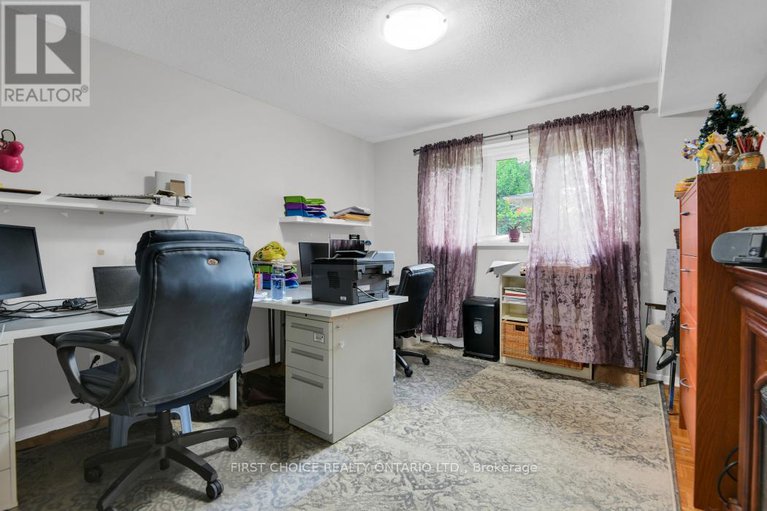 28184849/44-oberon-street/westcliffe-estates/ottawa/ontario/K2H7X8_25