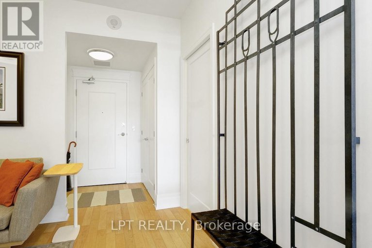 28576784/305-108-lisgar-street/ottawa-centregolden-triangle/ottawa/ontario/K2P1E1_13