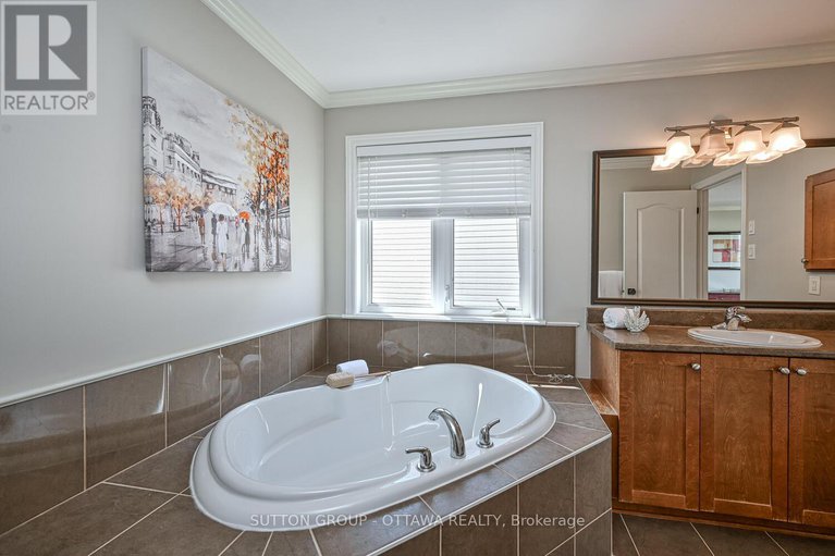 28740856/329-west-ridge-drive/stittsville-south/ottawa/ontario/K2S2G7_34