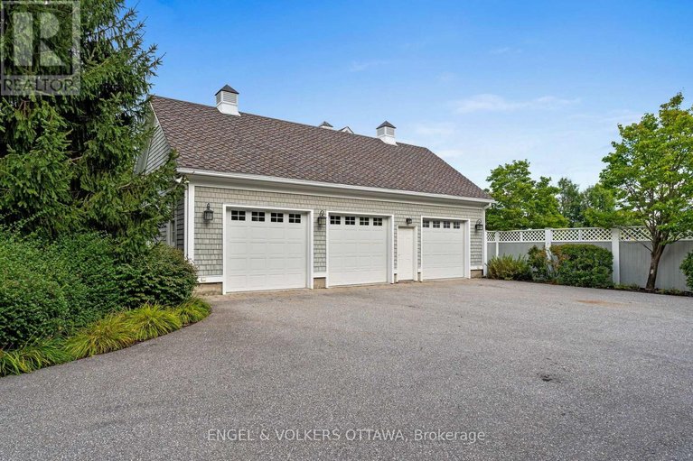 29571244/6029-rideau-valley-drive-n/manotick-south-to-roger-stevens/ottawa/ontario/K4M1B3_38