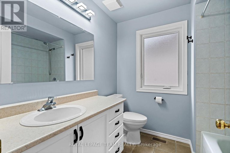 28595132/144-windhurst-drive/barrhaven-east/ottawa/ontario/K2G6K8_34