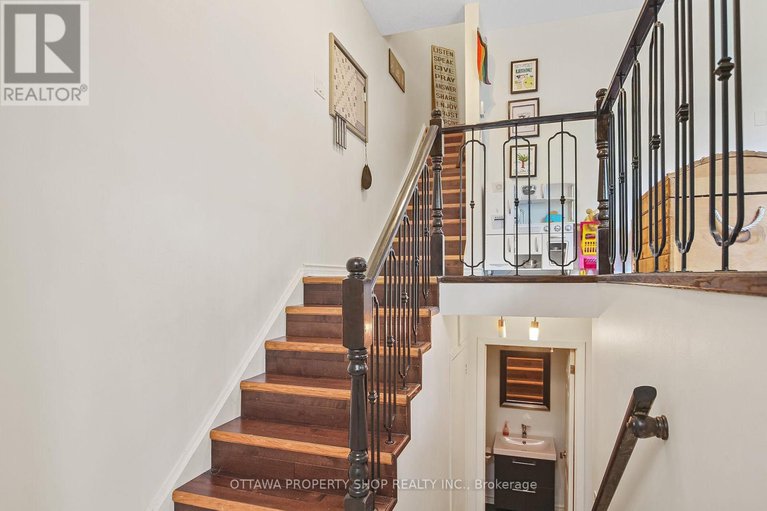 29305280/1f-banner-road/sheahan-estatestrend-village/ottawa/ontario/K2H8T3_15