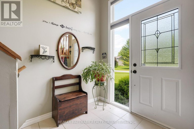 28430481/184-old-pakenham-road/fitzroy/ottawa/ontario/K0A1X0_4