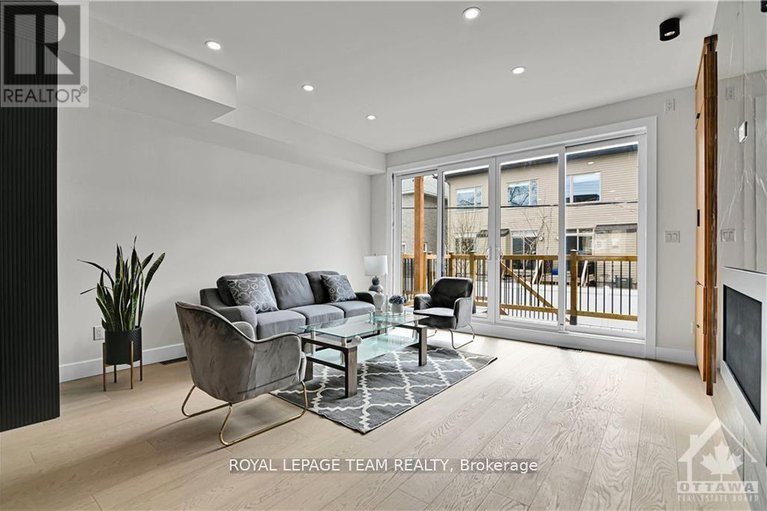 28662763/828-alpine-avenue/queensway-terrace-north/ottawa/ontario/K2B5R6_11