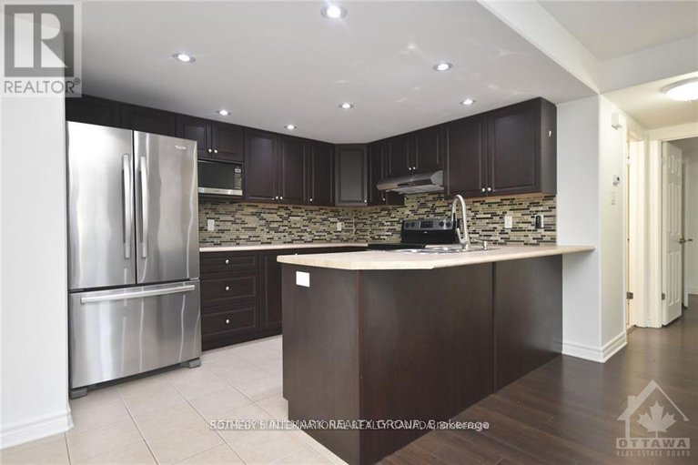 28421581/18-1238-marenger-street/convent-glen-south/ottawa/ontario/K1C1S2_2